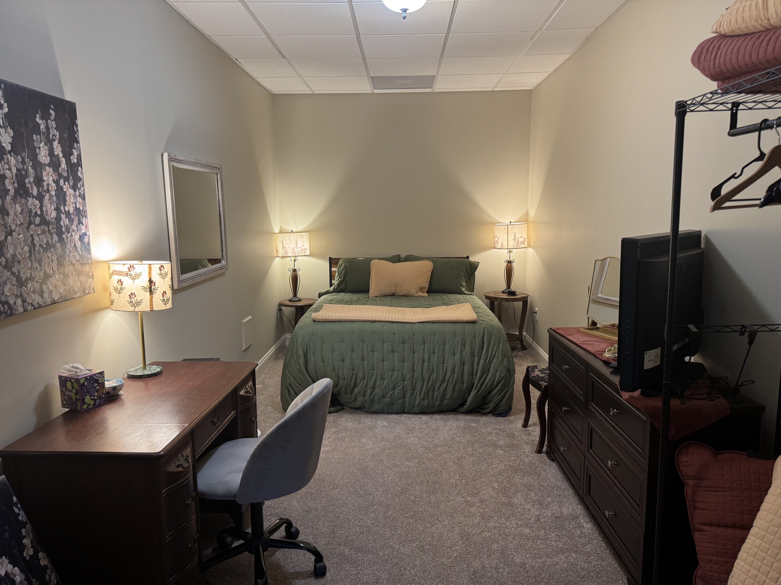 An photo of the Bausch Room at the A Reason to Write retreat space.